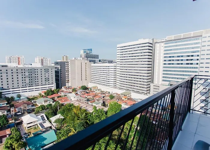 1-br With Pool, Balcony, Close To It Park Cebu