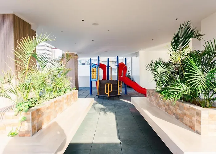 1-br With Pool, Balcony, Close To It Park